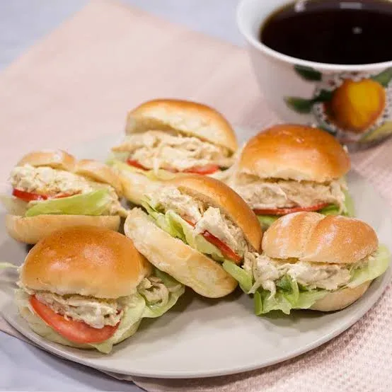 pan con pollo